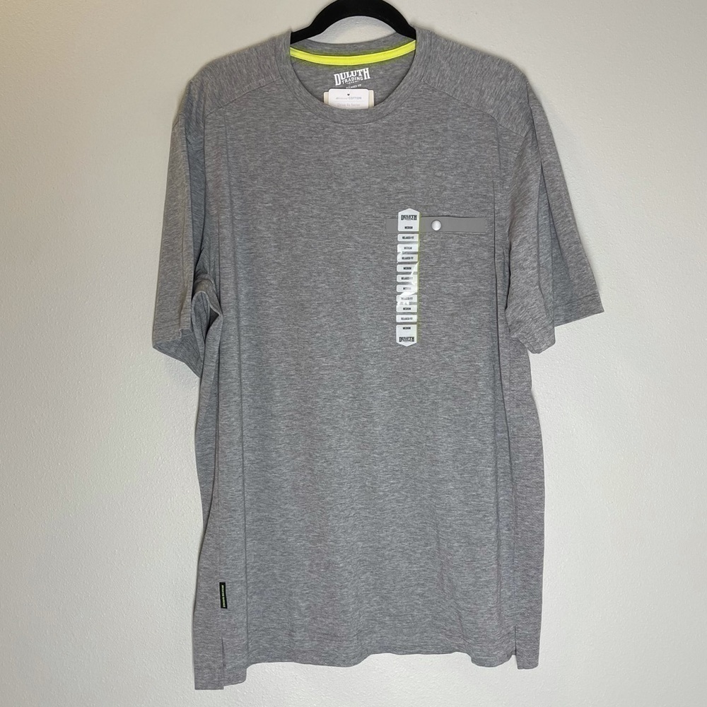 Duluth Trading Tradetek Crew Neck Top Short Sleeves Light Gray Size M Men’s NWT